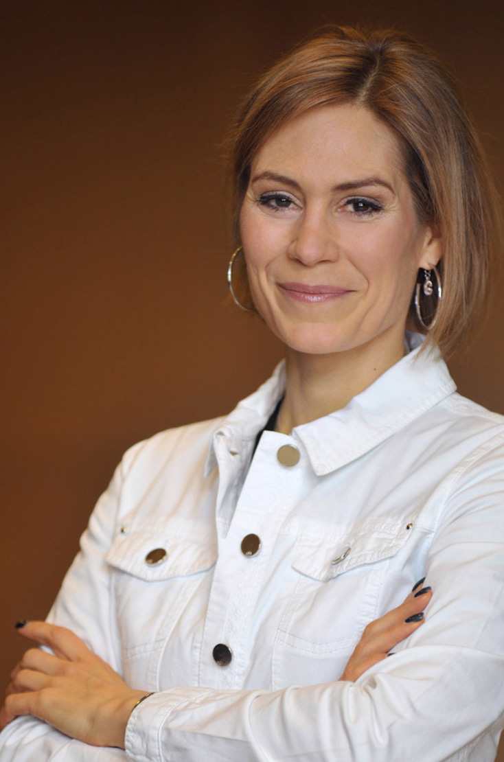 Julia Schütze, Moderatorin, Podcasterin, Journalistin aus Österreich